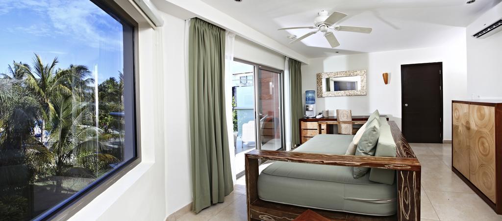Suite con 1 Camera da Letto e Vista Piscina